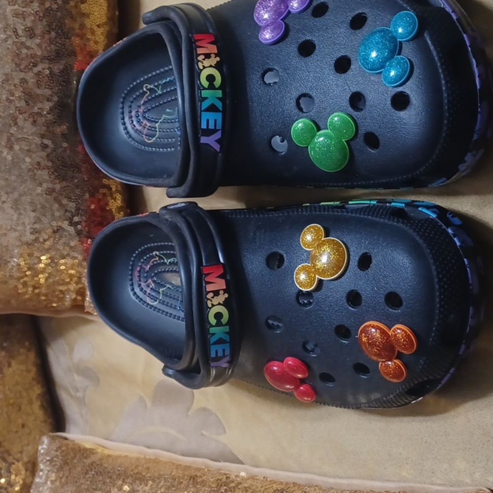 Mackey Mouse Crocs